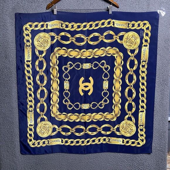 Vintage Chanel 31 Rue Cambon Paris Silk Scarf Navy & Gold Chain Link Design - Picture 9 of 11